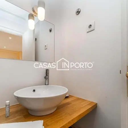 In - View Apartment *